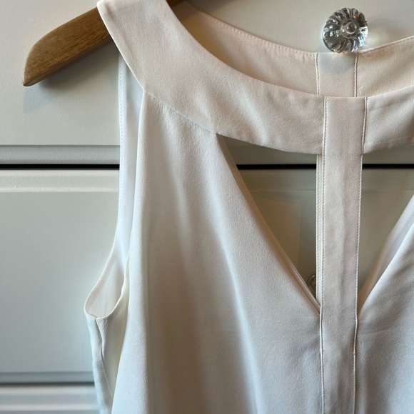 White BCBG sleeveless silk top in great condition. - Picture 3 of 5